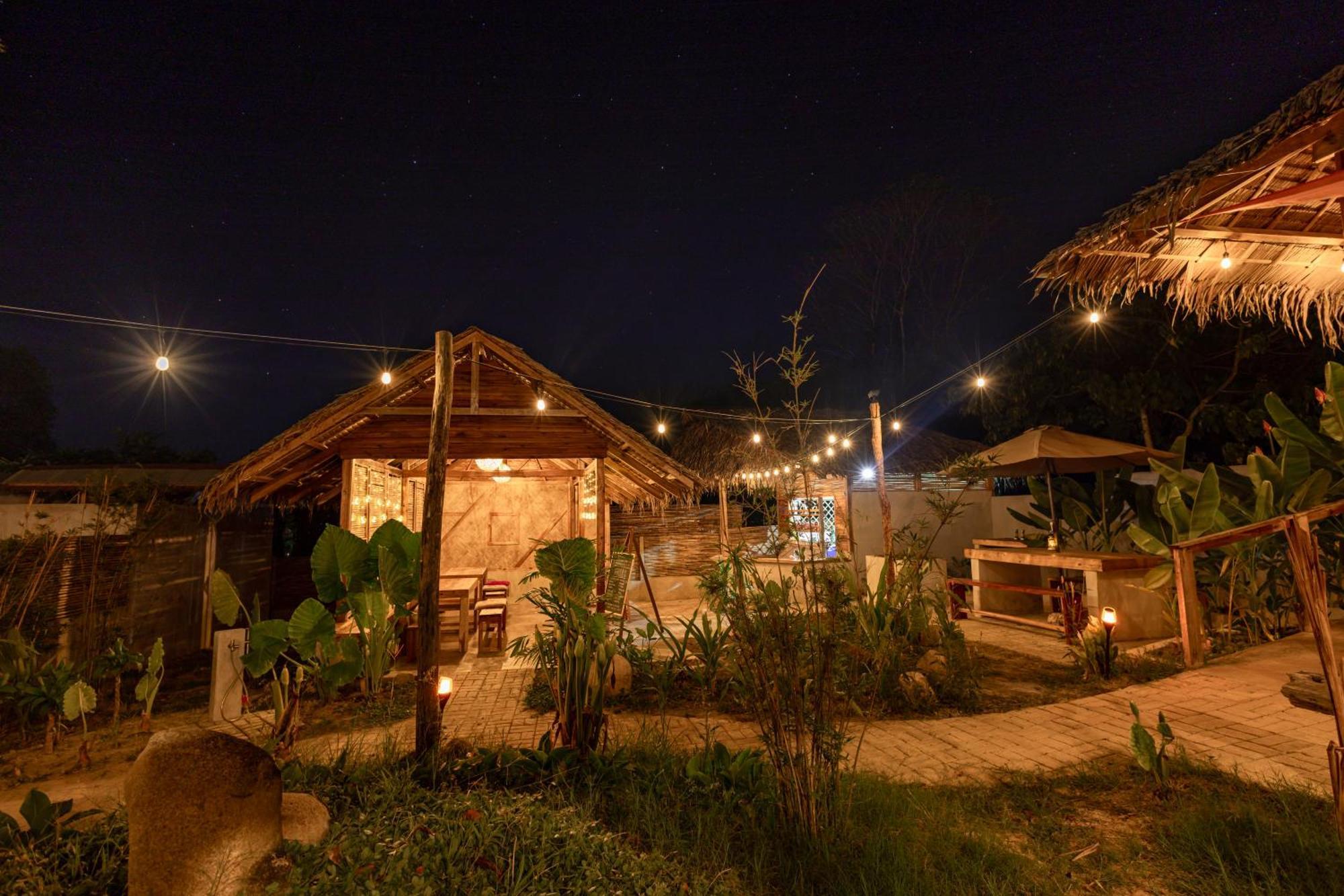 爱妮岛 Domes And Dreams Lio Glamping酒店 外观 照片
