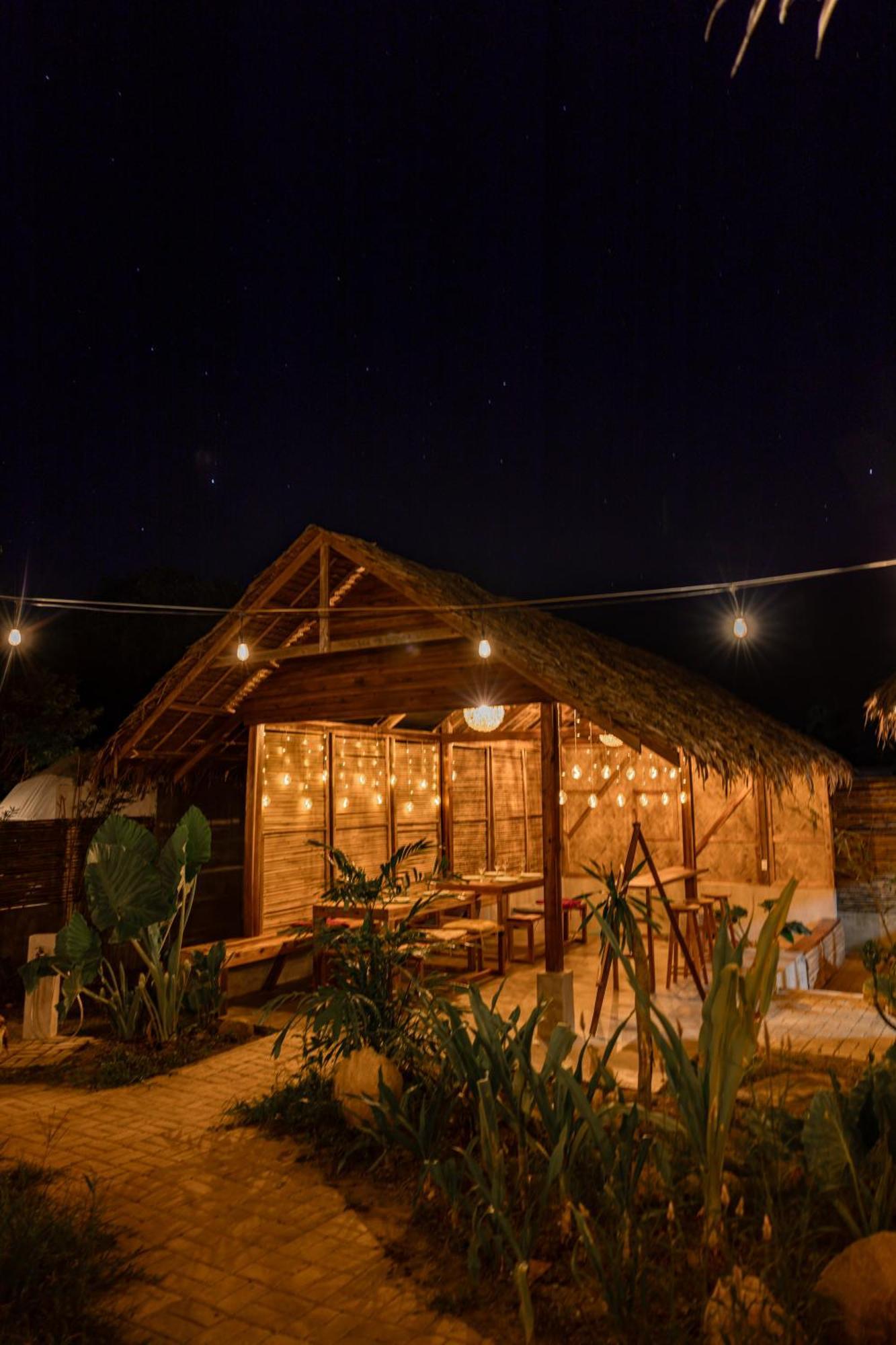 爱妮岛 Domes And Dreams Lio Glamping酒店 外观 照片