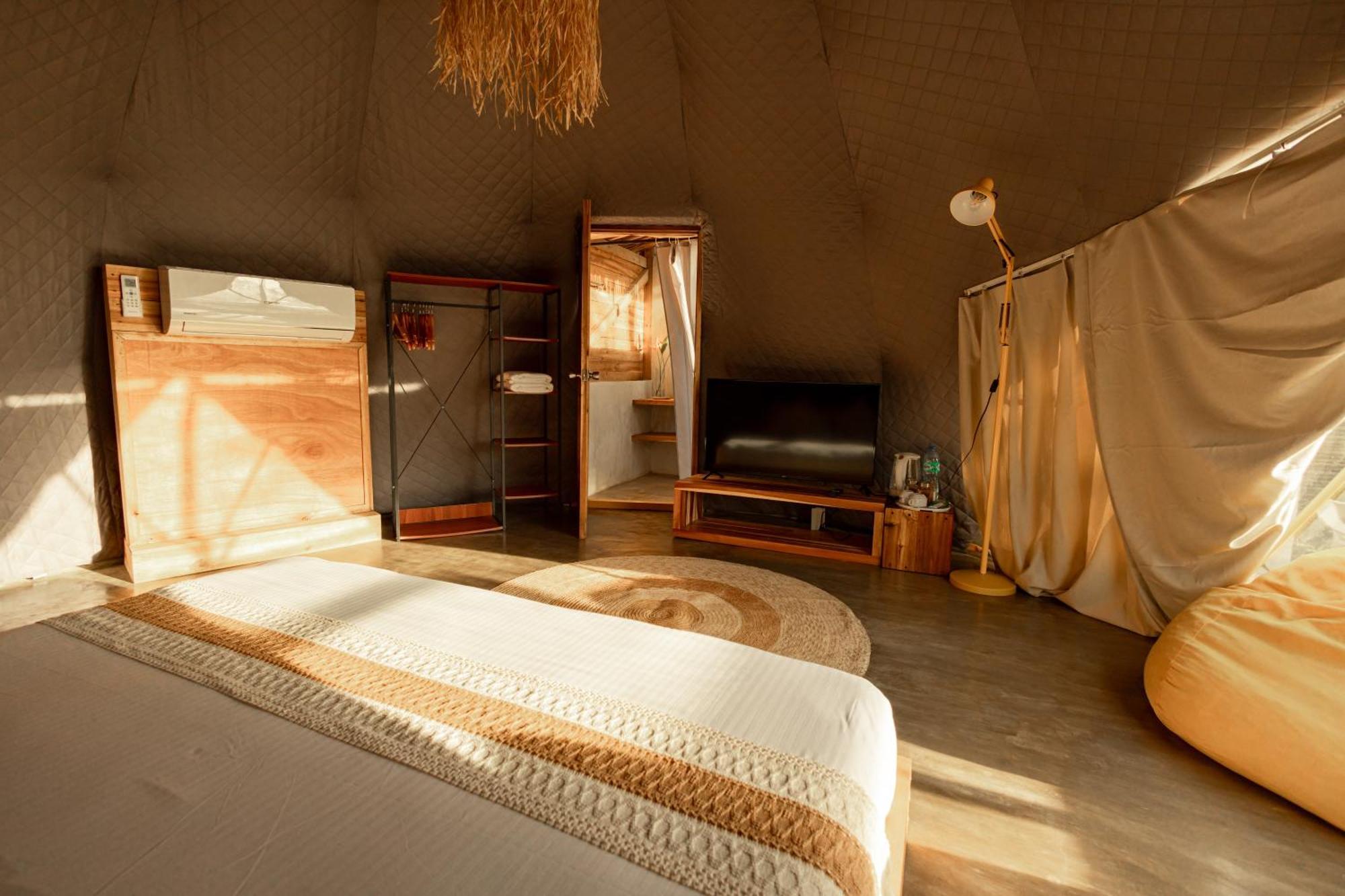 爱妮岛 Domes And Dreams Lio Glamping酒店 外观 照片