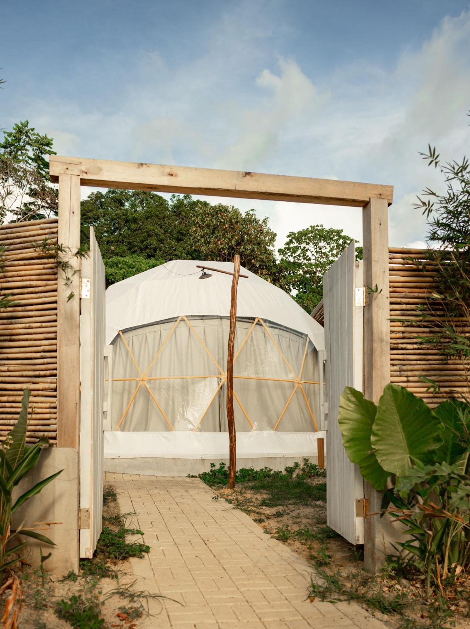 爱妮岛 Domes And Dreams Lio Glamping酒店 外观 照片