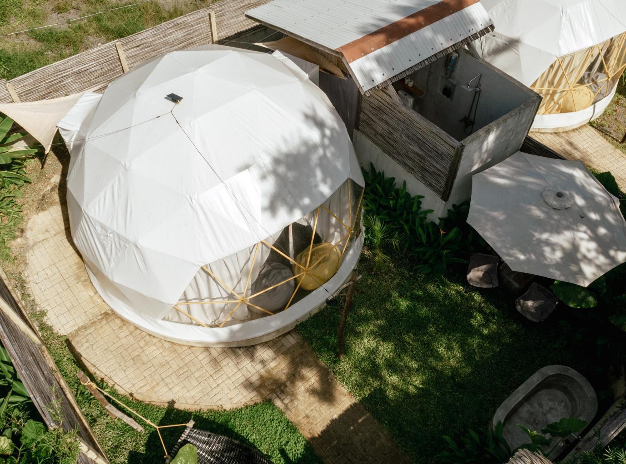 爱妮岛 Domes And Dreams Lio Glamping酒店 外观 照片