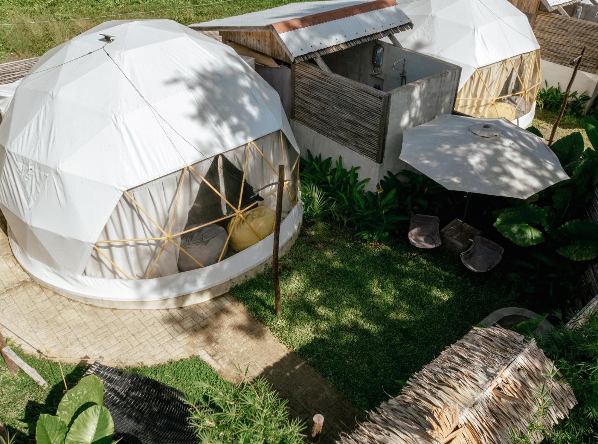 爱妮岛 Domes And Dreams Lio Glamping酒店 外观 照片
